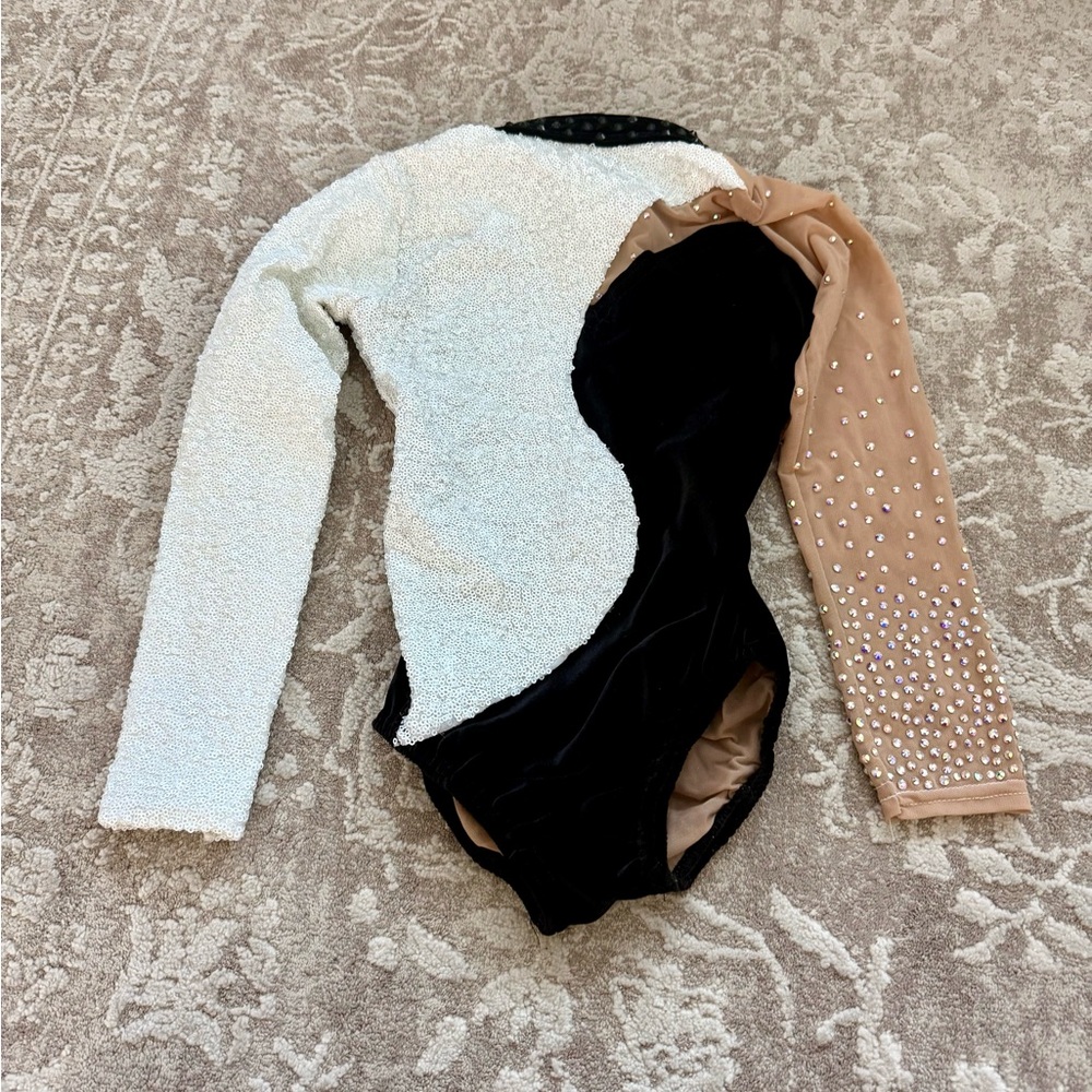 Girls Long-Sleeve Colorblock One-Piece Leotard with Rhinestone Sleeve